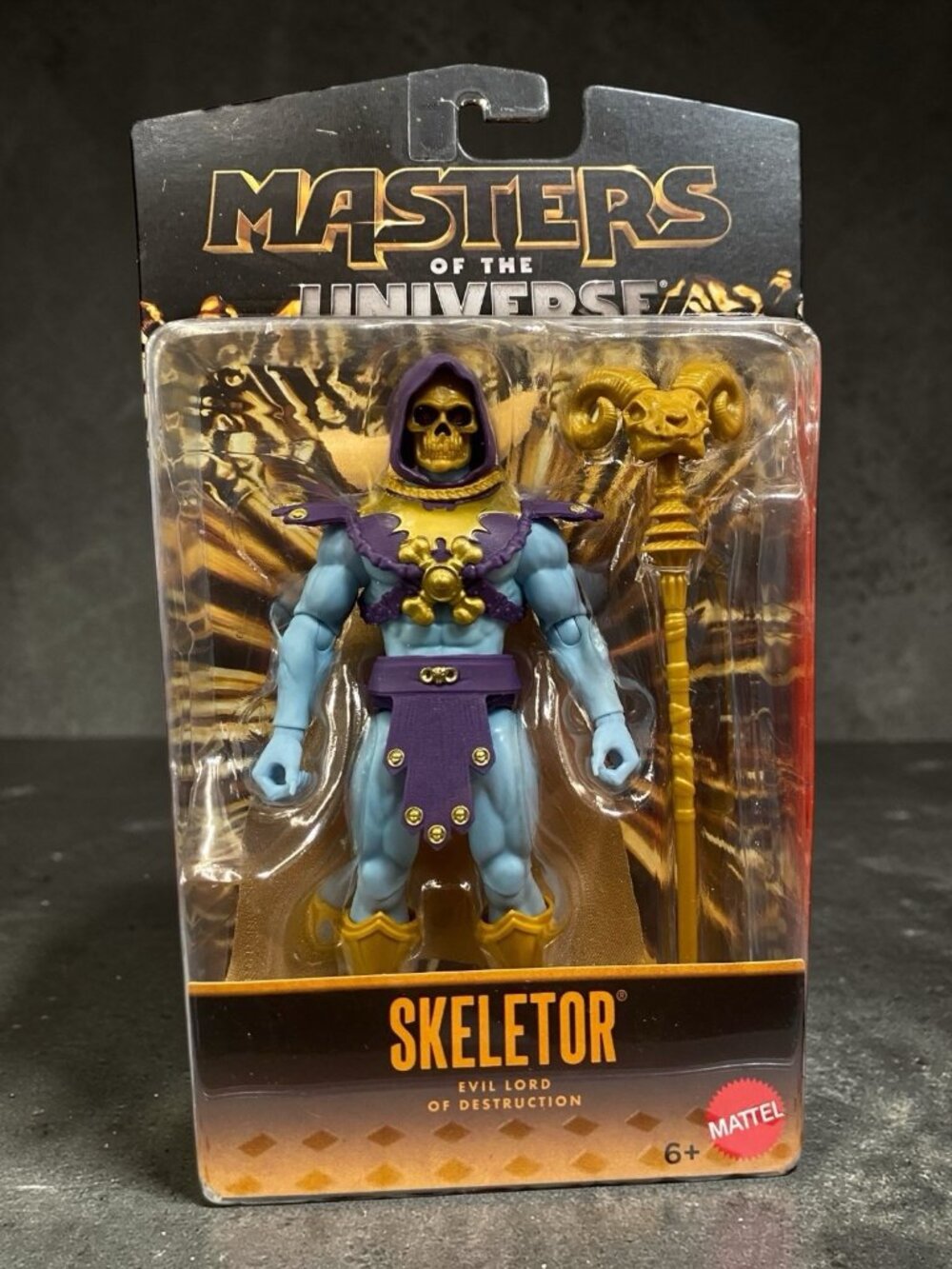 Alcala Skeletor Variant MOTU Core Gold Masters  Universe In Hand Walmart Ex